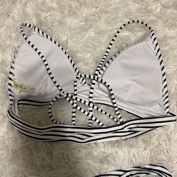 Cupshe bikini - Picture 2 of 2